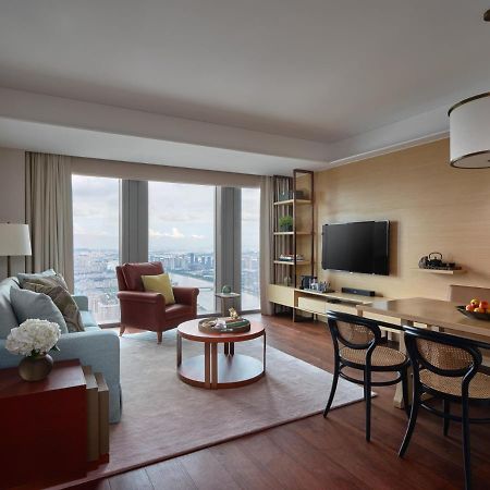 Rosewood Guangzhou, Enjoy Free Shuttle Bus Service Between The Hotel And The Canton Fair Complex During The Canton Fair Exterior photo